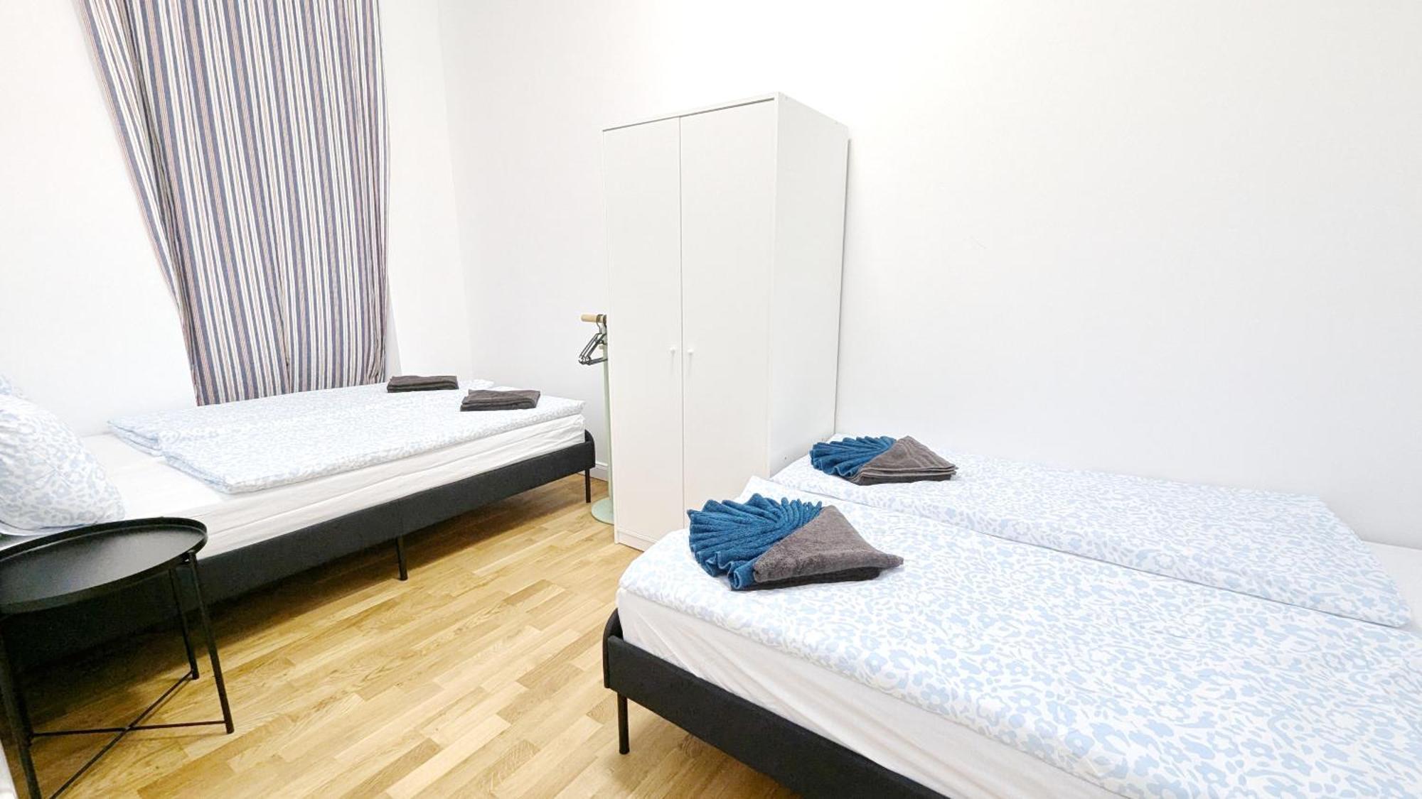 Spacious In A Lively Area * Wenen