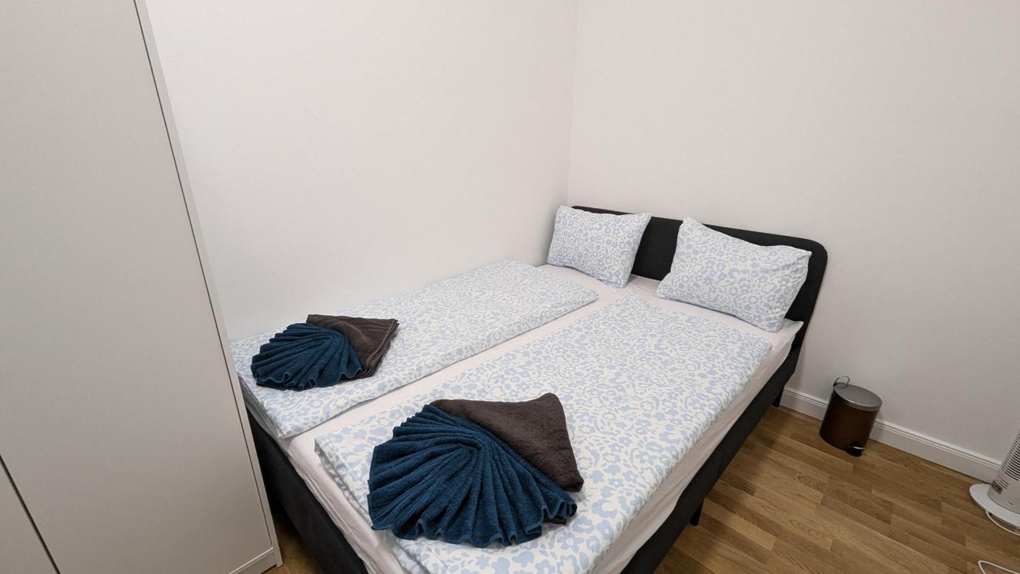 Spacious In A Lively Area *